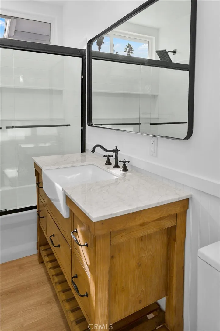 11225 Acala, San Fernando, California 91340 home-pic-16