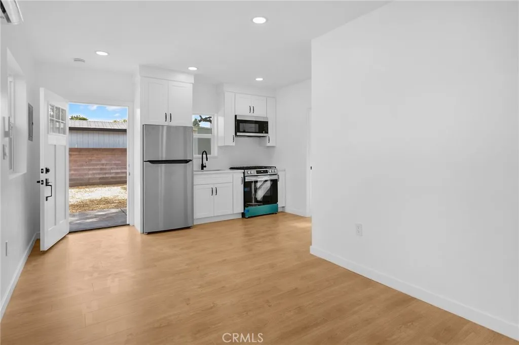 11225 Acala, San Fernando, California 91340 home-pic-34