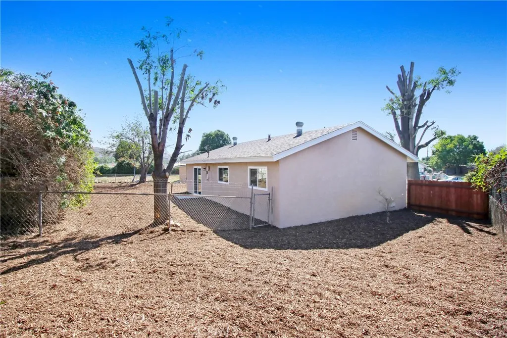 1041 Lori Court, Norco, California 92860 home-pic-20