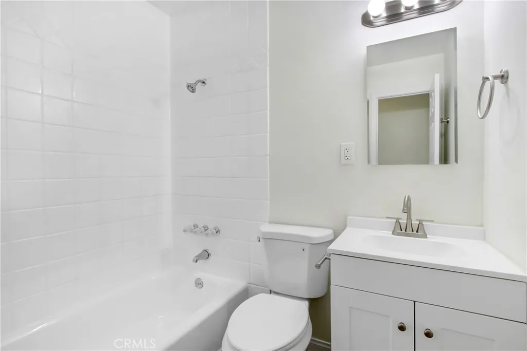 1041 Lori Court, Norco, California 92860 home-pic-8