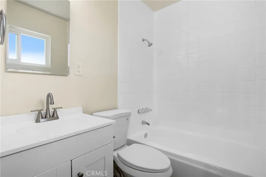 1041 Lori Court, Norco, California 92860 home-pic-17