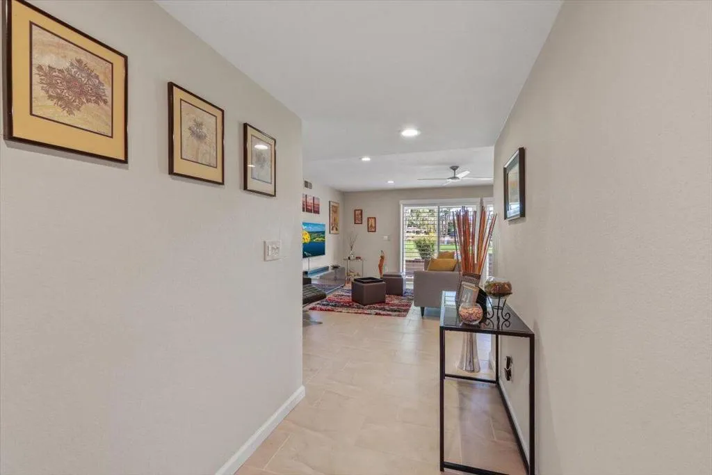 68354 Calle Cordoba, Cathedral City, California 92234 home-pic-12