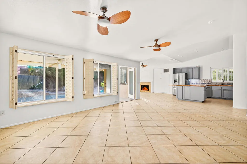 37762 Drexell Drive, Palm Desert, California 92211 home-pic-15