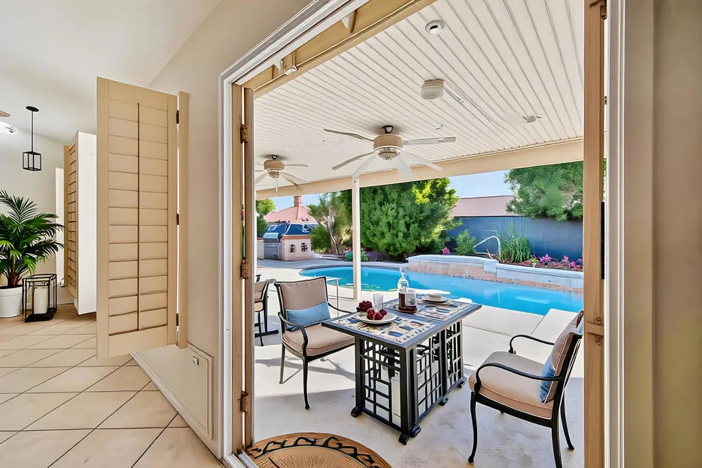 37762 Drexell Drive, Palm Desert, California 92211 home-pic-10