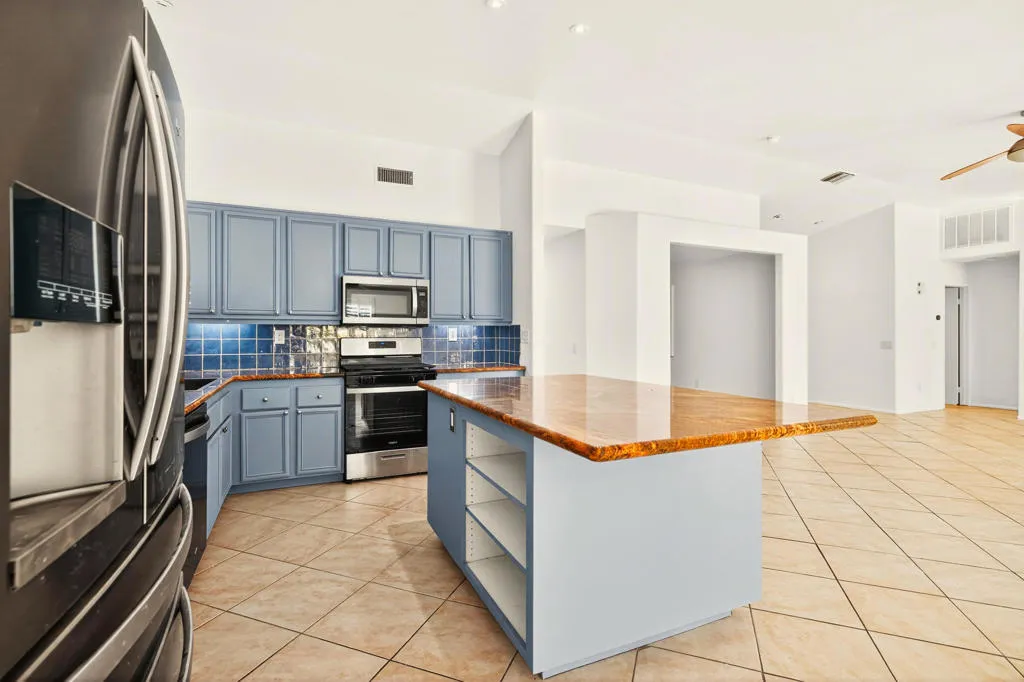 37762 Drexell Drive, Palm Desert, California 92211 home-pic-6