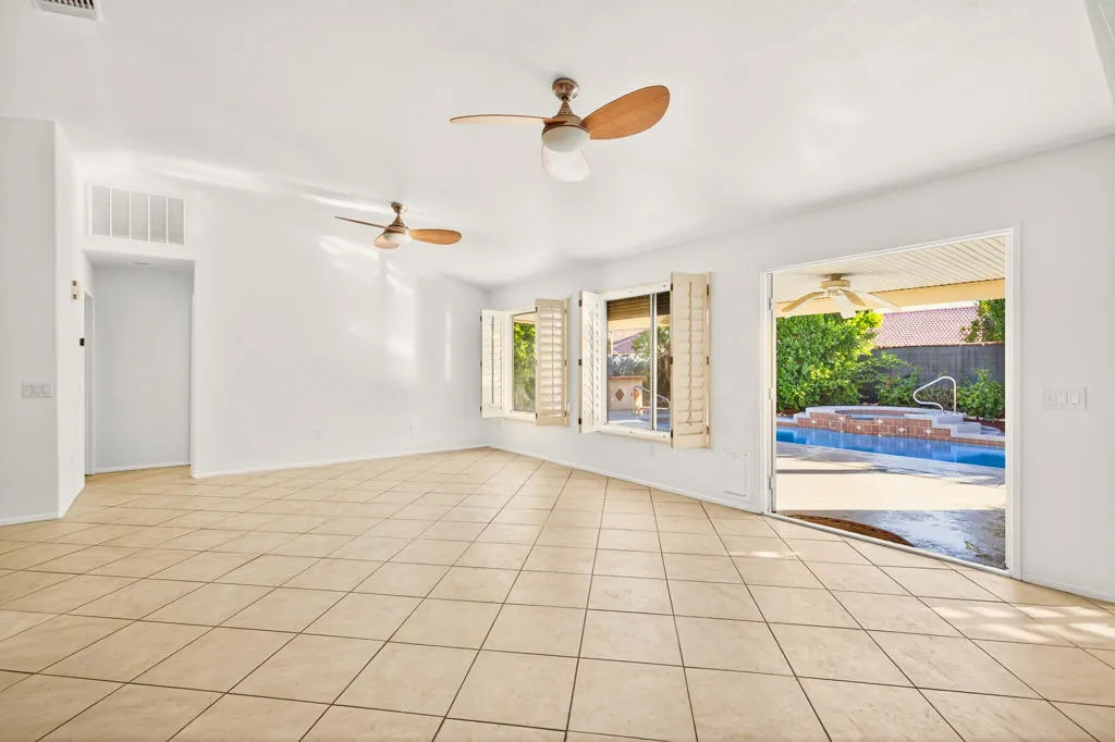 37762 Drexell Drive, Palm Desert, California 92211 home-pic-16