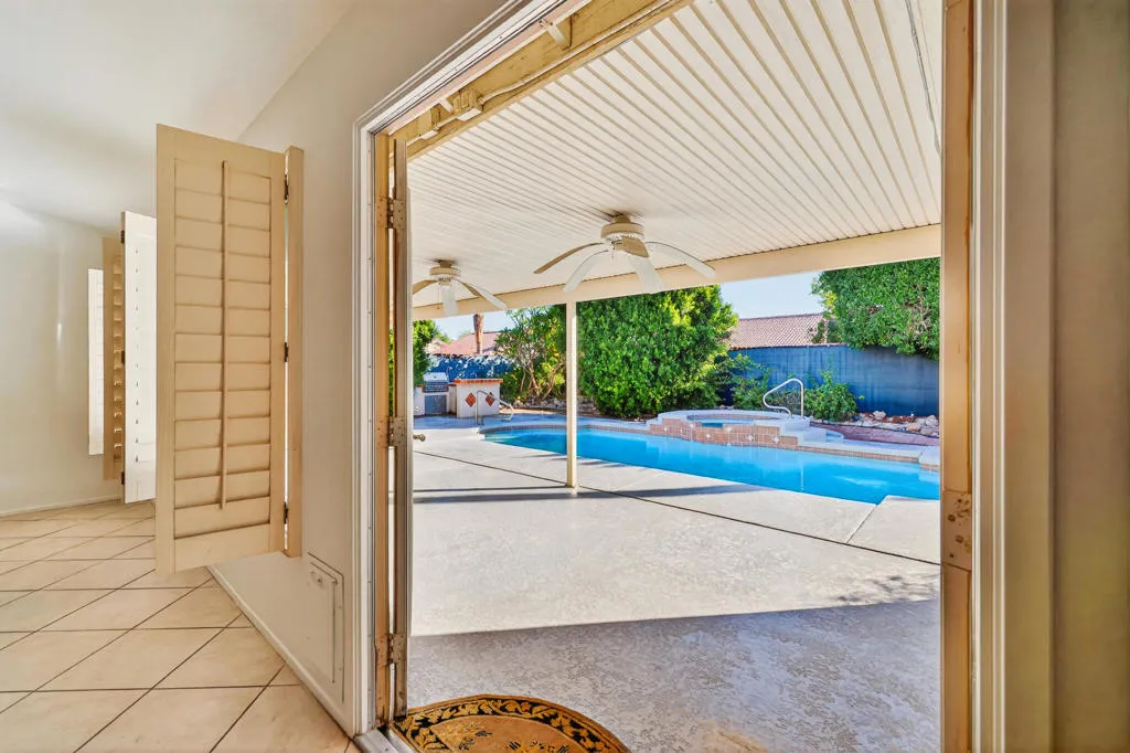 37762 Drexell Drive, Palm Desert, California 92211 home-pic-22