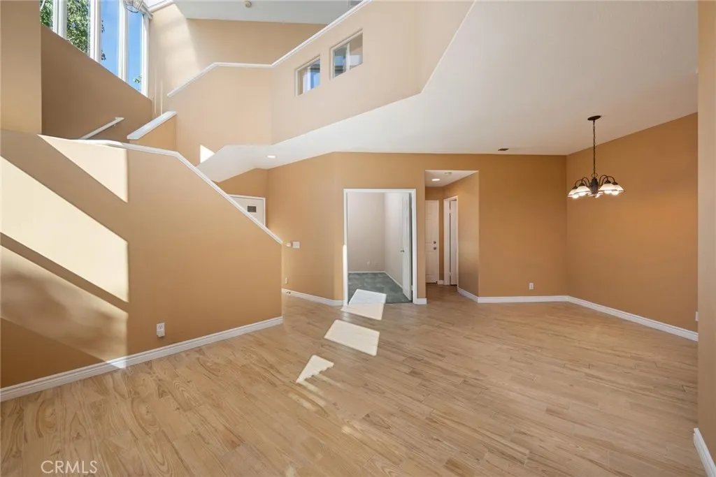 1232 S Country Glen Way, Anaheim Hills, California 92808 home-pic-4