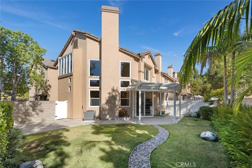 1232 S Country Glen Way, Anaheim Hills, California 92808 home-pic-30