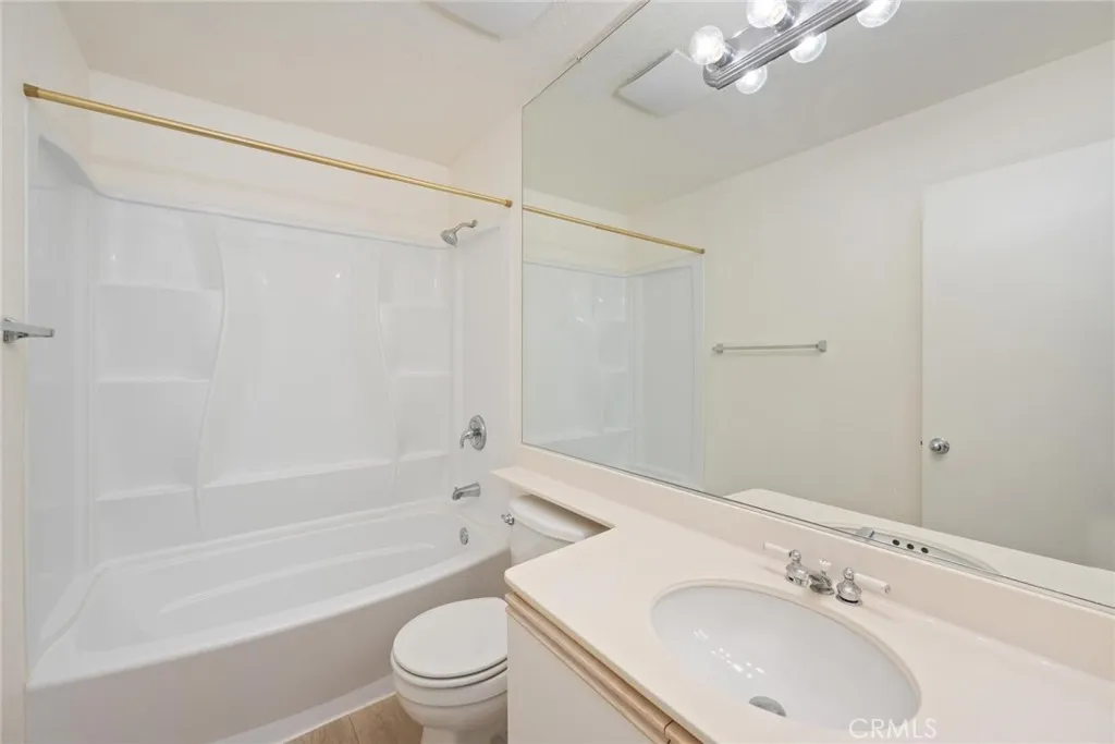 1232 S Country Glen Way, Anaheim Hills, California 92808 home-pic-19