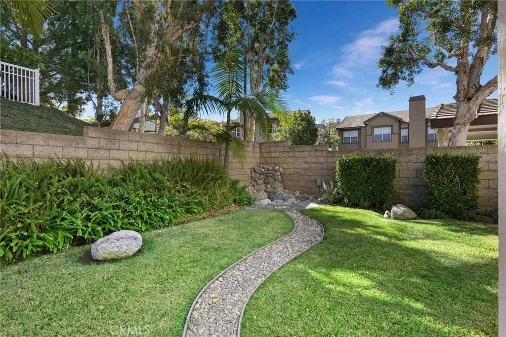 1232 S Country Glen Way, Anaheim Hills, California 92808 home-pic-27