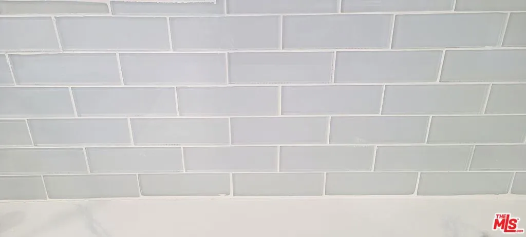 4716 S Van Ness Avenue, Los Angeles, California 90062 home-pic-18