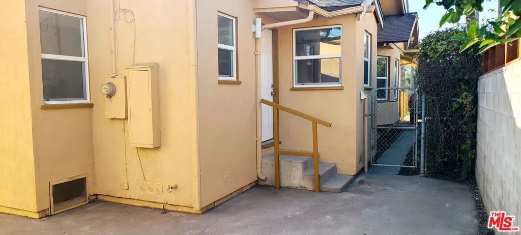 4716 S Van Ness Avenue, Los Angeles, California 90062 home-pic-41