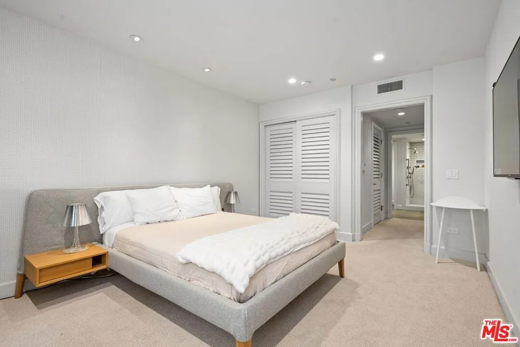 701 Ocean Avenue 110, Santa Monica, California 90402 home-pic-24