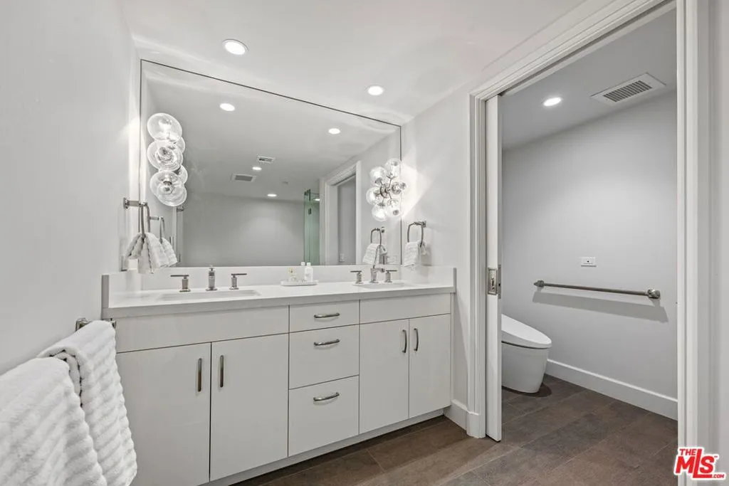 701 Ocean Avenue 110, Santa Monica, California 90402 home-pic-28