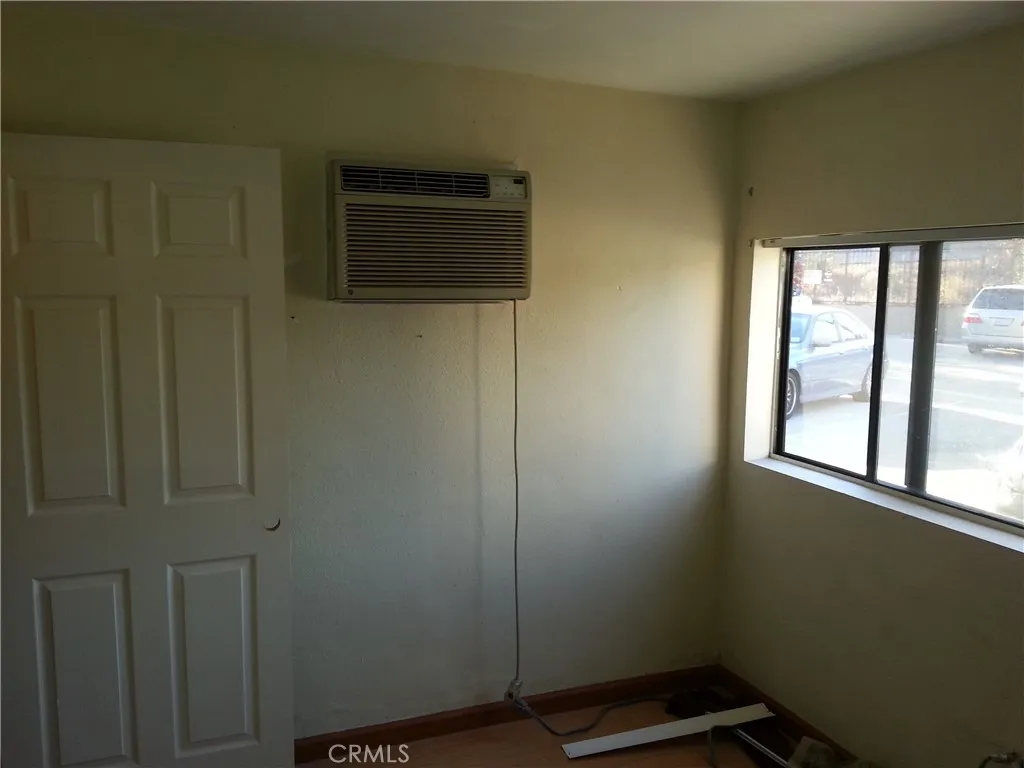 3030 Valle Vista 13, Los Angeles, California 90065 home-pic-15