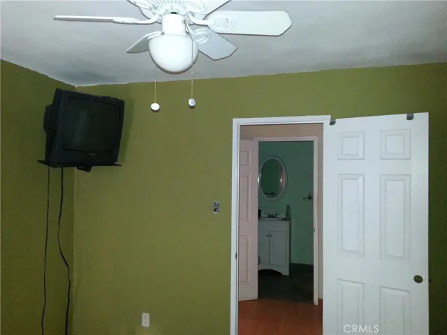 3030 Valle Vista 13, Los Angeles, California 90065