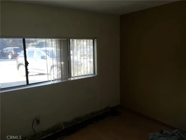 3030 Valle Vista 13, Los Angeles, California 90065