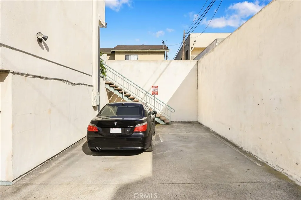 1660 W 146th Street 2, Gardena, California 90247 home-pic-25