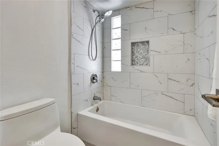 Hallway Bathroom Shower and Tub