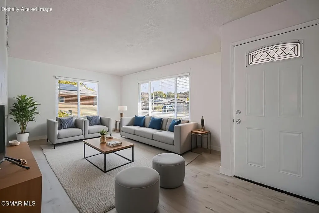 22949 Sycamore Creek Drive, Valencia, California 91354 home-pic-2