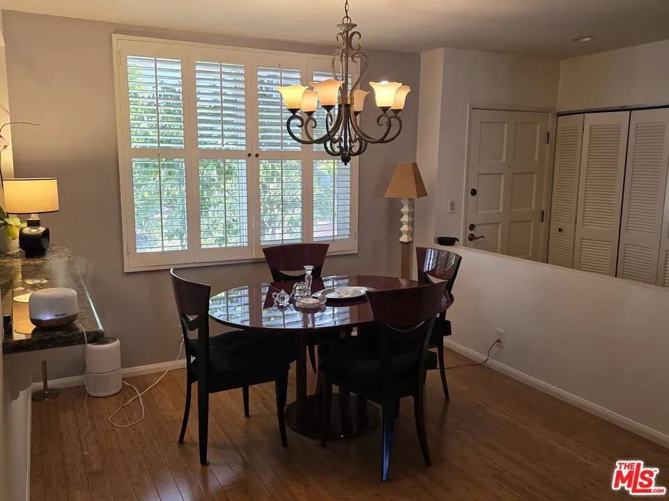 14315 Riverside Drive 105, Sherman Oaks, California 91423 home-pic-28