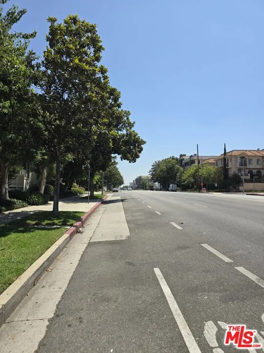 14315 Riverside Drive 105, Sherman Oaks, California 91423 home-pic-49