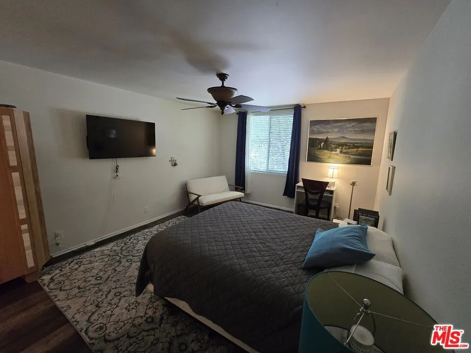 14315 Riverside Drive 105, Sherman Oaks, California 91423 home-pic-12