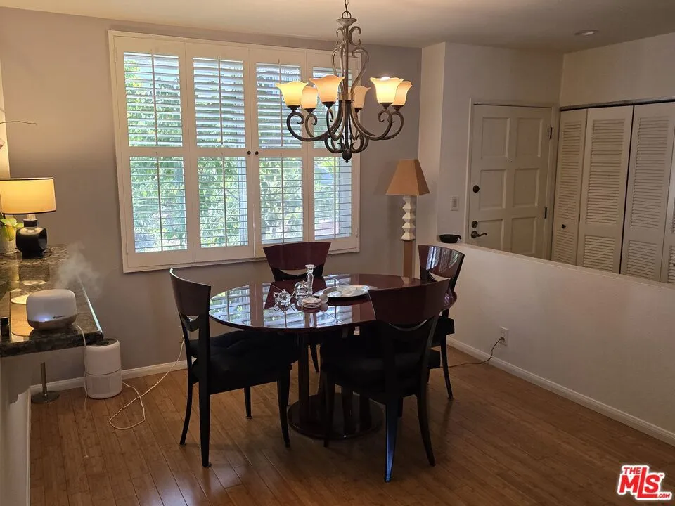 14315 Riverside Drive 105, Sherman Oaks, California 91423 home-pic-27