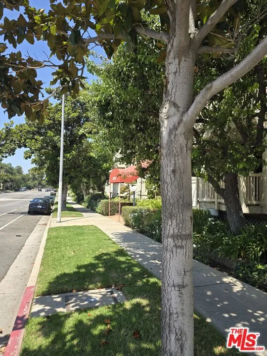 14315 Riverside Drive 105, Sherman Oaks, California 91423 home-pic-21
