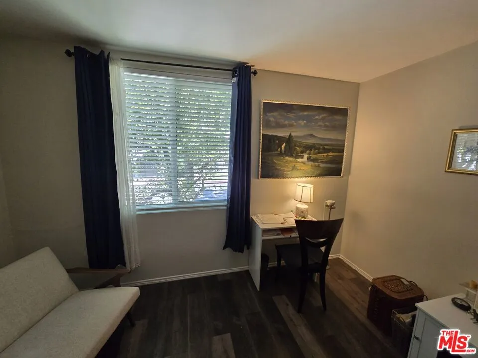 14315 Riverside Drive 105, Sherman Oaks, California 91423 home-pic-9