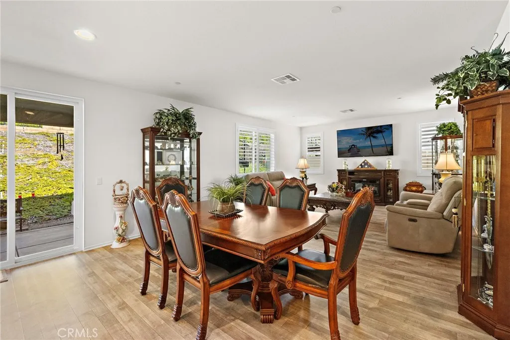 11662 Starlily Court, Corona, California 92883 home-pic-4