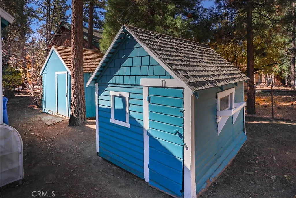 592 Douglas Street, Big Bear Lake, California 92315 home-pic-34
