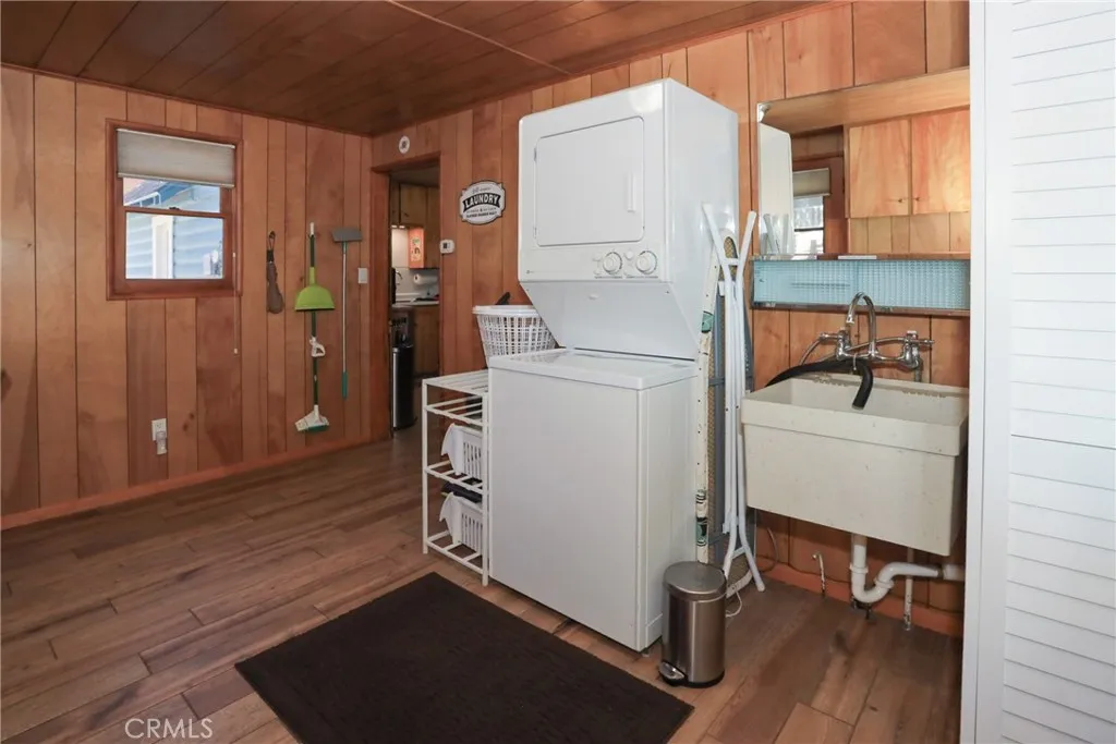 592 Douglas Street, Big Bear Lake, California 92315 home-pic-20