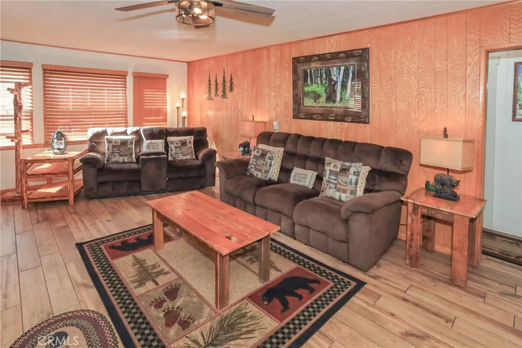 592 Douglas Street, Big Bear Lake, California 92315 home-pic-10