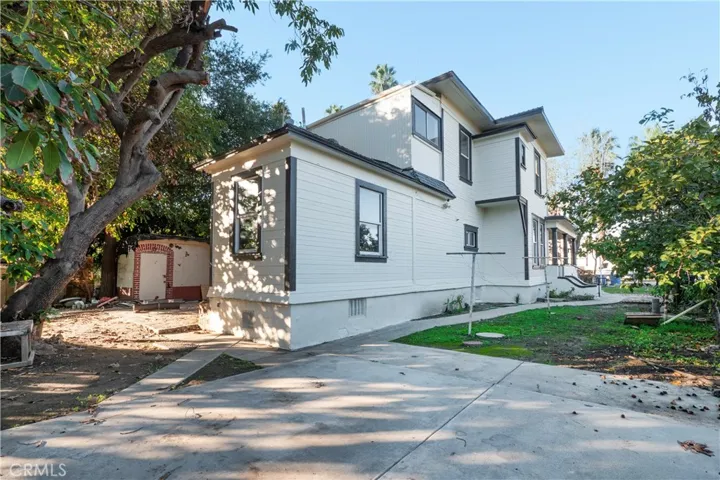 724 W 2nd, Pomona, California 91766
