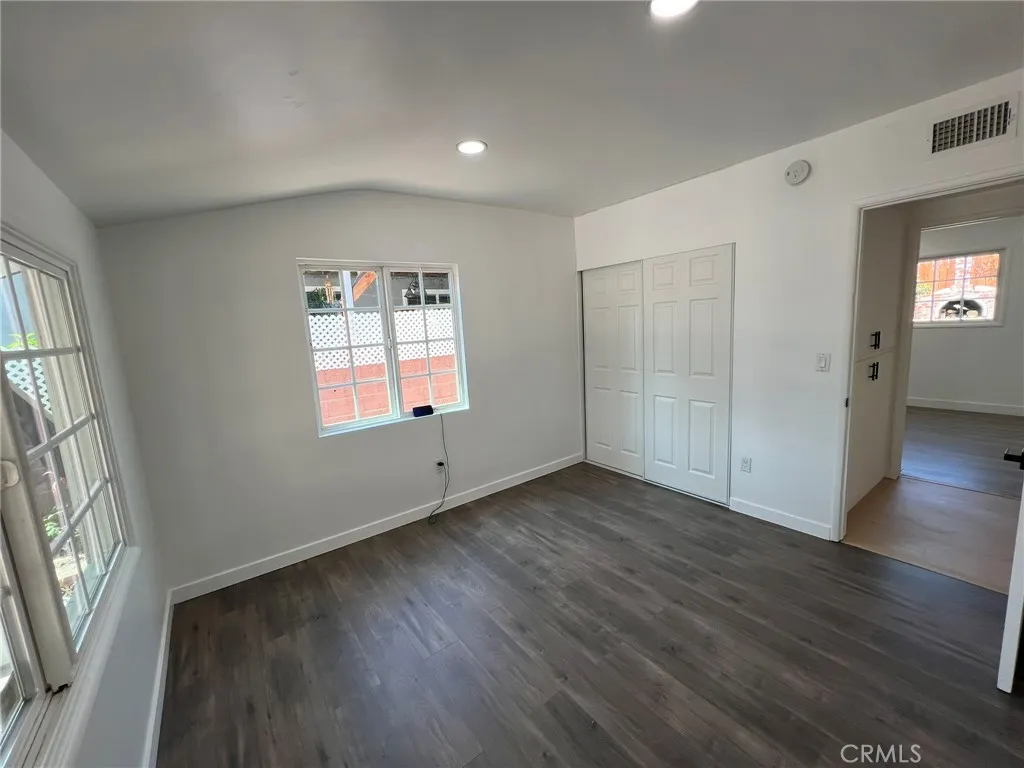 12826 Bromont, San Fernando, California 91340 home-pic-17