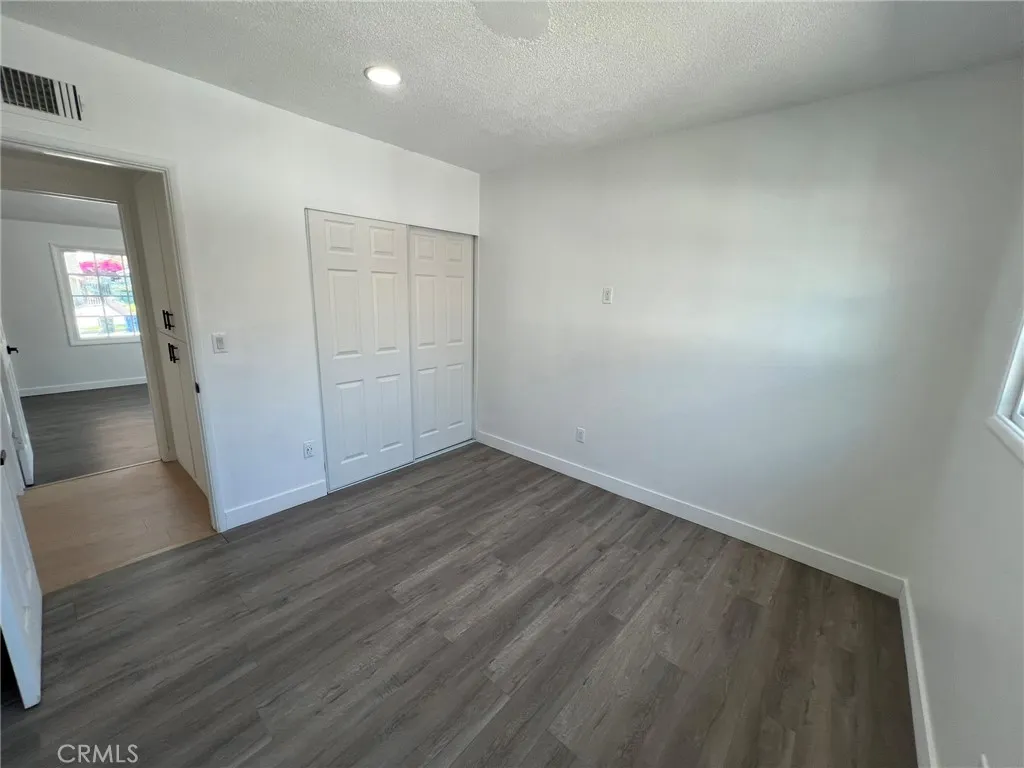 12826 Bromont, San Fernando, California 91340 home-pic-21