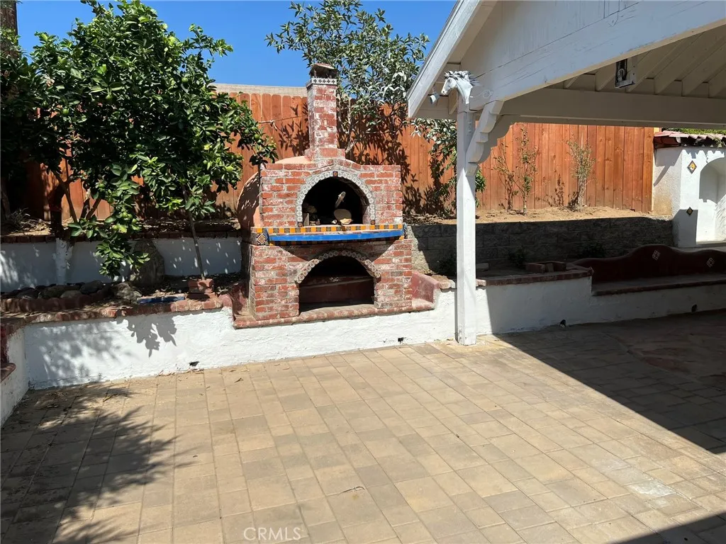 12826 Bromont, San Fernando, California 91340 home-pic-36