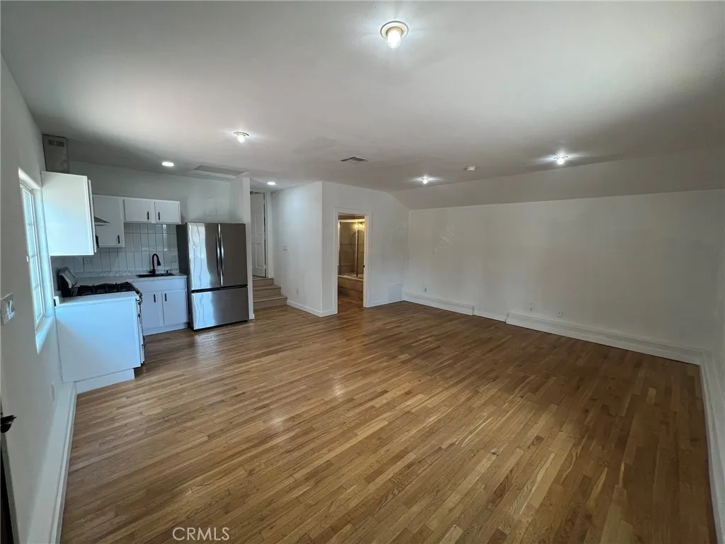 12826 Bromont, San Fernando, California 91340 home-pic-27