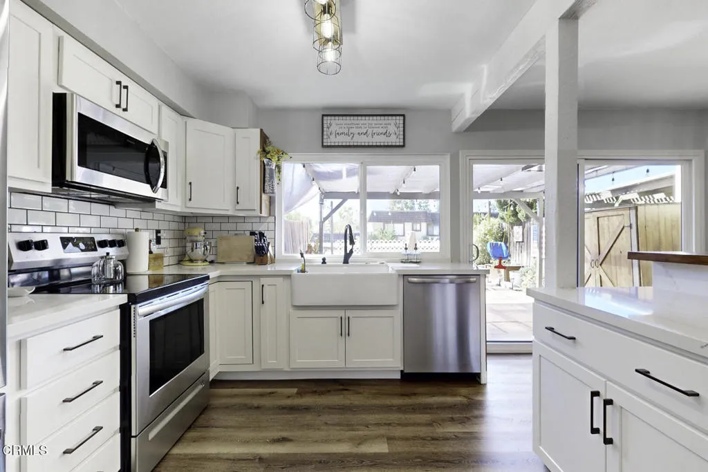 680 Redwood Lane, San Dimas, California 91773 home-pic-1