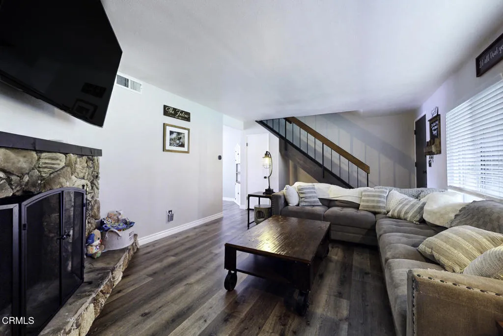 680 Redwood Lane, San Dimas, California 91773 home-pic-8