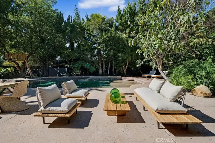 9701 Bothwell Road, Northridge, California 91324