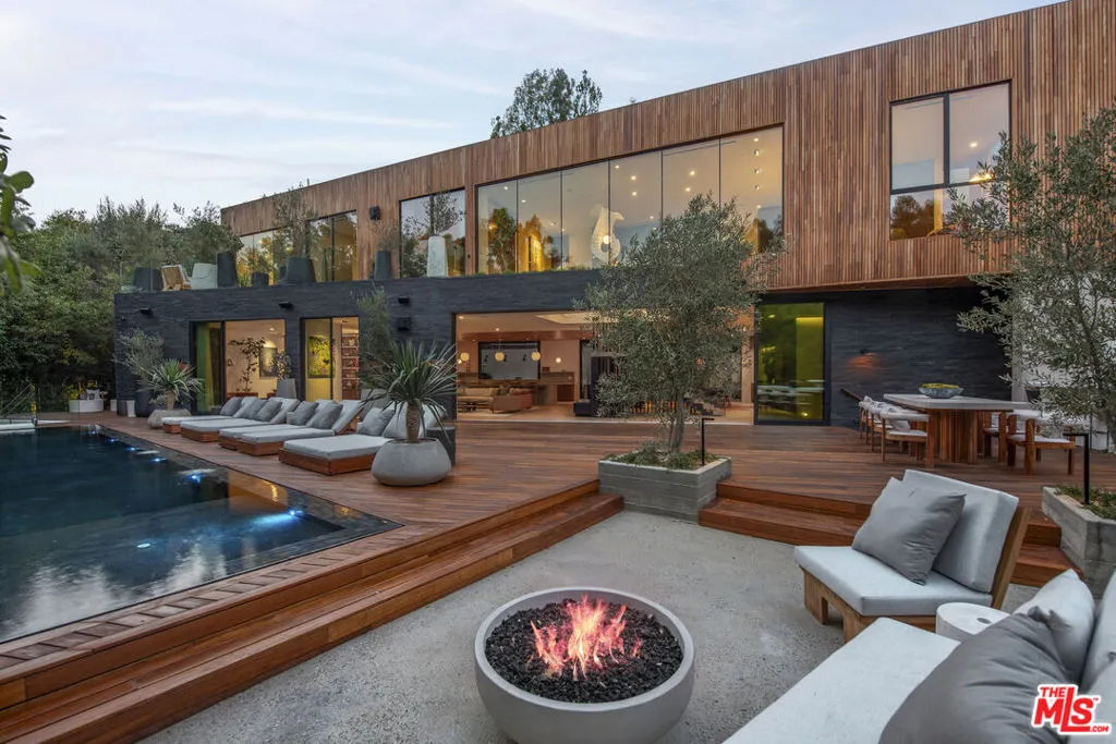 2535 Hutton Drive, Beverly Hills, California 90210 home-pic-0