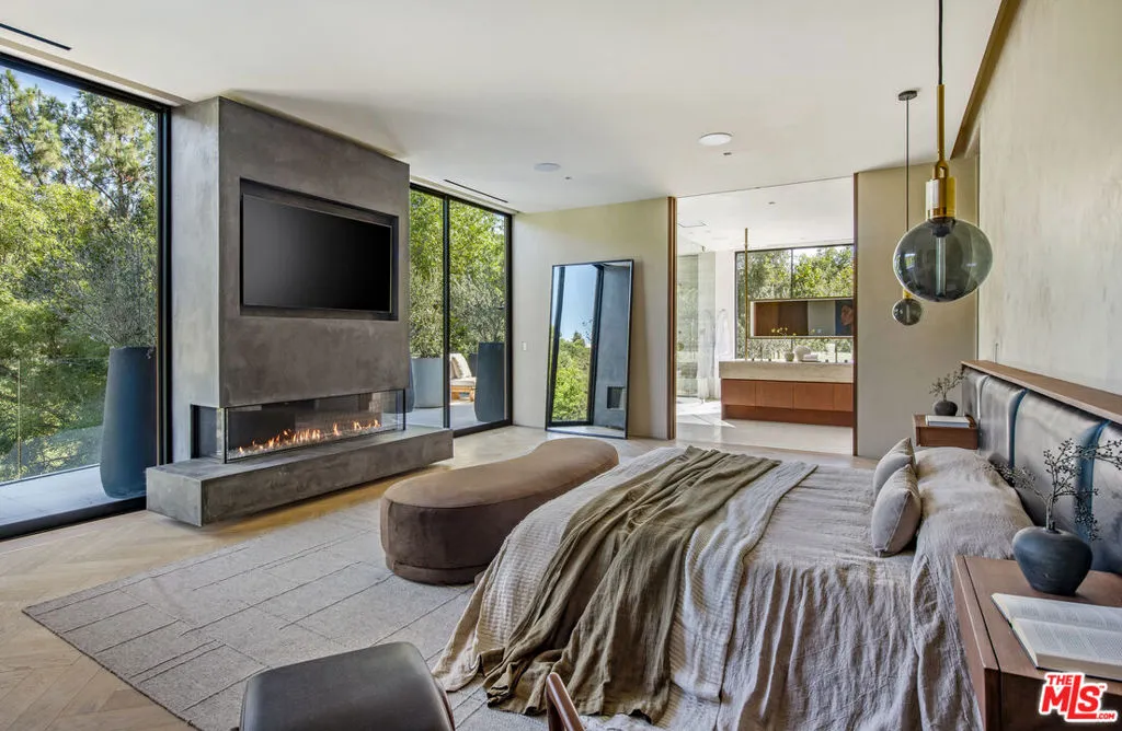 2535 Hutton Drive, Beverly Hills, California 90210 home-pic-31