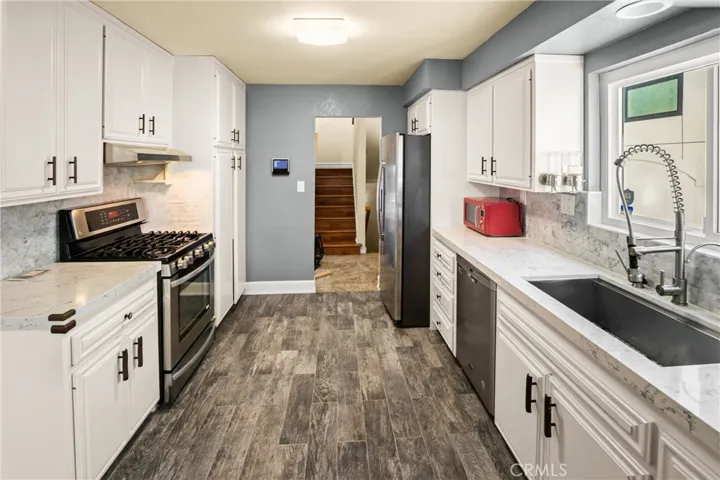 714 N Juanita Avenue B, Redondo Beach, California 90277