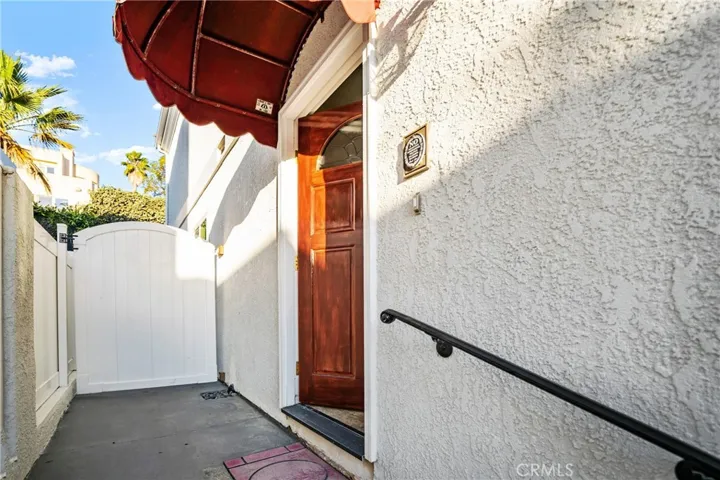 714 N Juanita Avenue B, Redondo Beach, California 90277