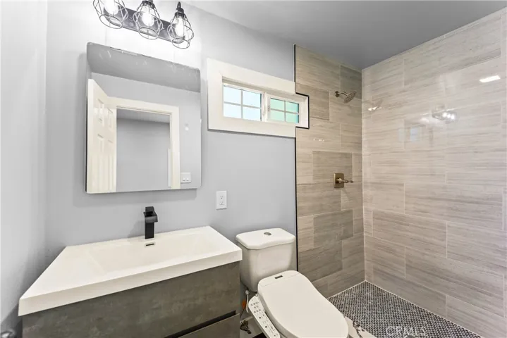 Ensuite bathroom (Bedroom #3)