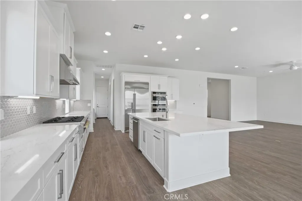 4665 Avondale Court, Chino, California 91710 home-pic-5