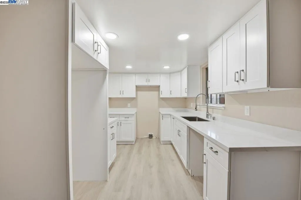 14544 Tiburon Rd, San Leandro, California 94577 home-pic-6